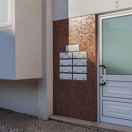 Airport - Std 2 - Ar Condicionado - Cave 20m2 215ft2 - Full Equipped - Ring Bell E Apartamento *