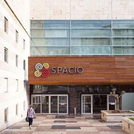 Airport - Std 2 - Ar Condicionado - Cave 20m2 215ft2 - Full Equipped - Ring Bell E * Lisboa